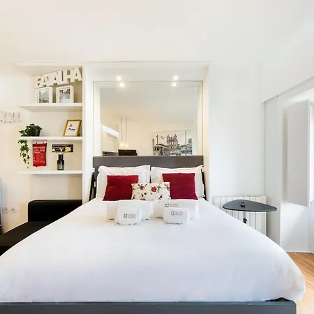 Guestready - Cathedral Design Apartamento Oporto