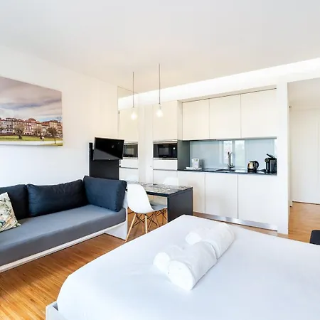 Guestready - Cathedral Design Apartment Porto