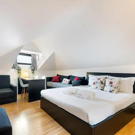 Guestready - Cathedral Design