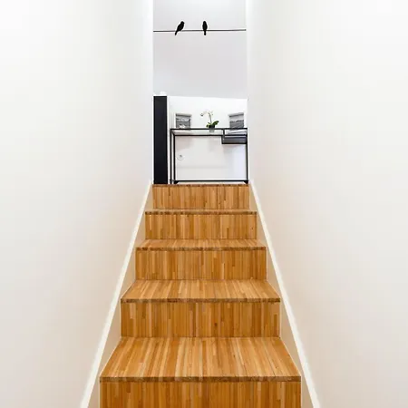 Guestready - Cathedral Design *