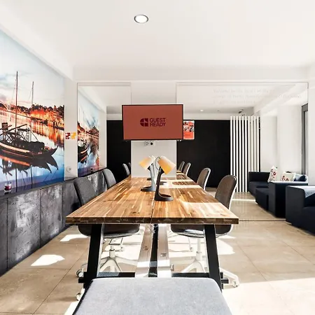 Guestready - Cathedral Design