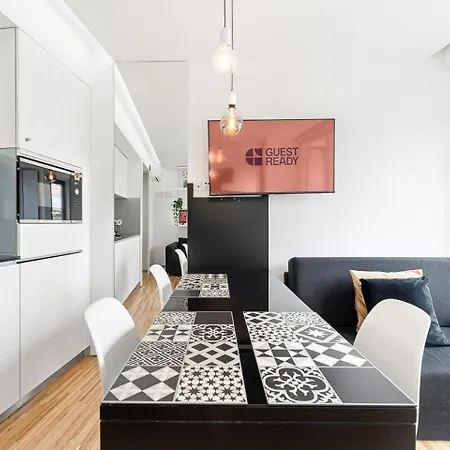 Guestready - Cathedral Design Appartement Porto