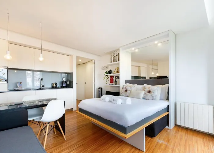 Guestready - Cathedral Design *