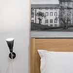 Guestready - Cathedral Design *